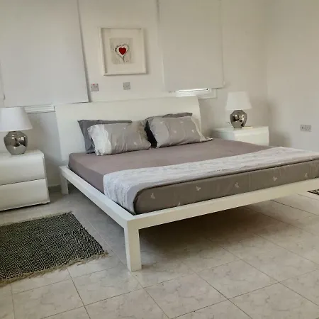 Sophia Villa Peyia